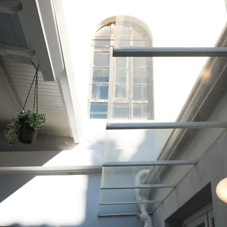 Happy House アパート