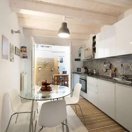 Διαμέρισμα Happy House *