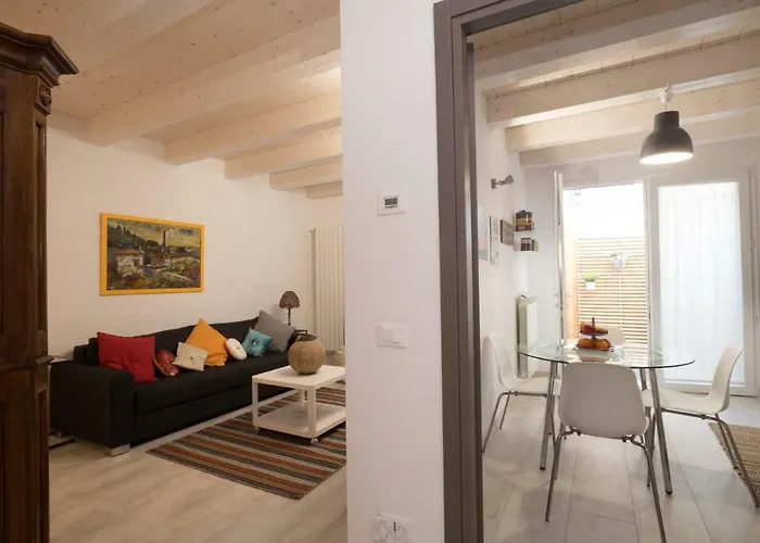 Happy House Апартаменты