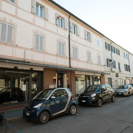 Happy House Daire Viareggio